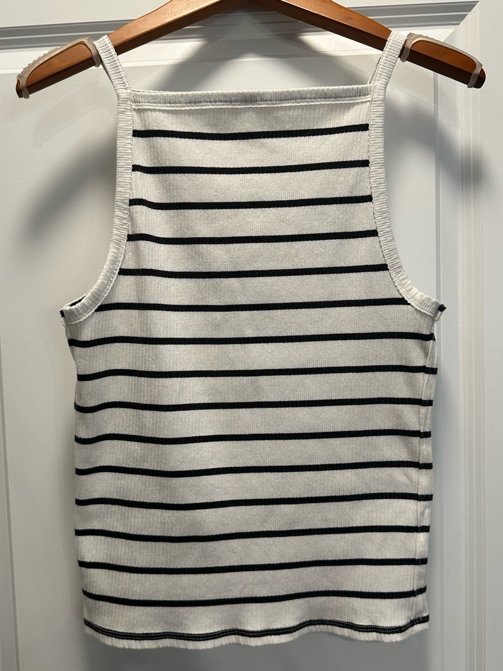 FREE PEOPLE x We the Free Mia Tank 🖤 & 🤍 stripes. LARGE. EUC - Picture 4 of 7
